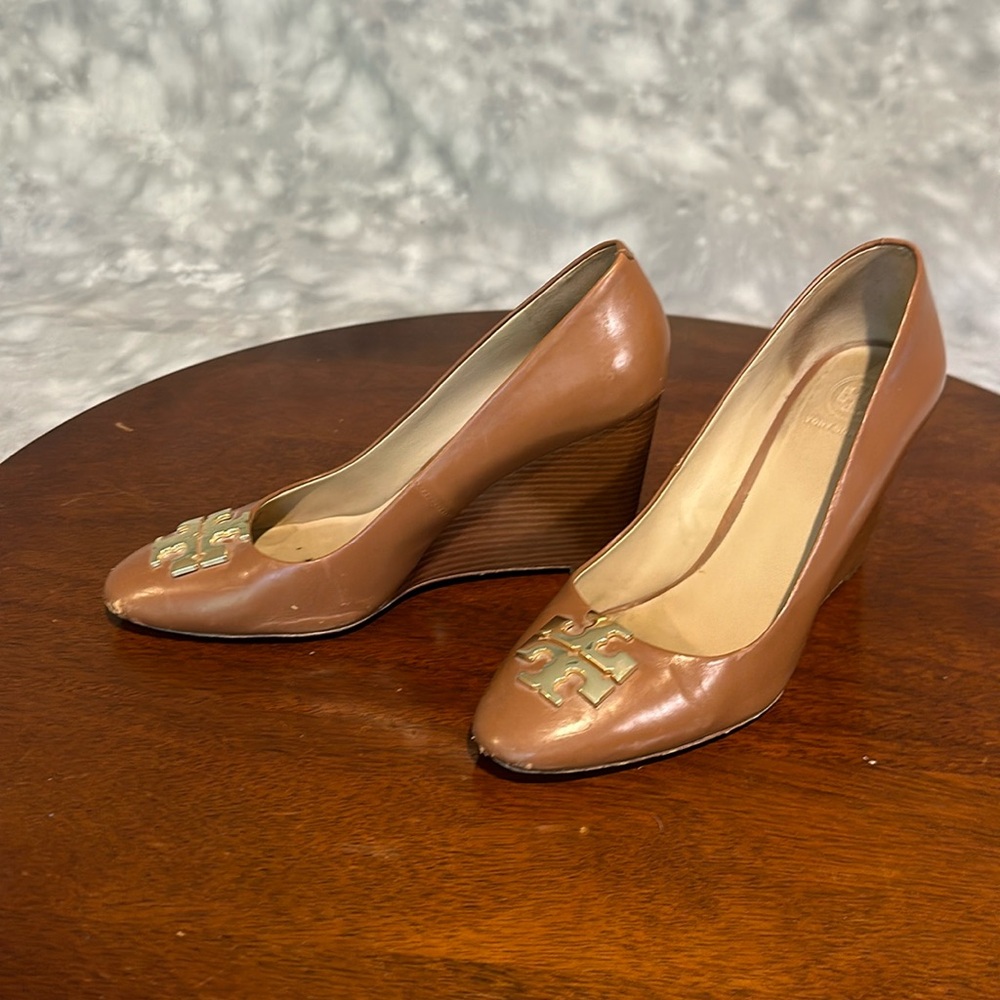 Tory Burch wedge heel chestnut size 8